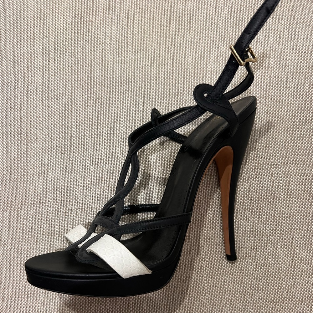 Bally sandal heel 3 1/2 inch heels size 10.5